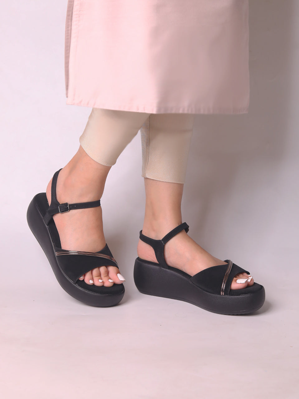 Kaylee Black cushioned wedge Flatform sandals for women – Monrow Shoes