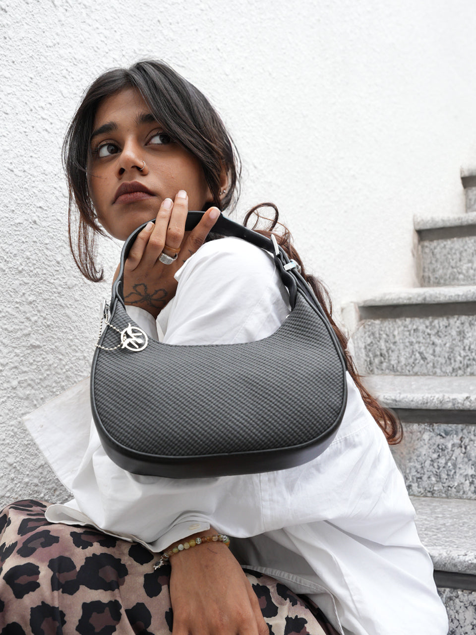 Clovi Black Handheld Bag