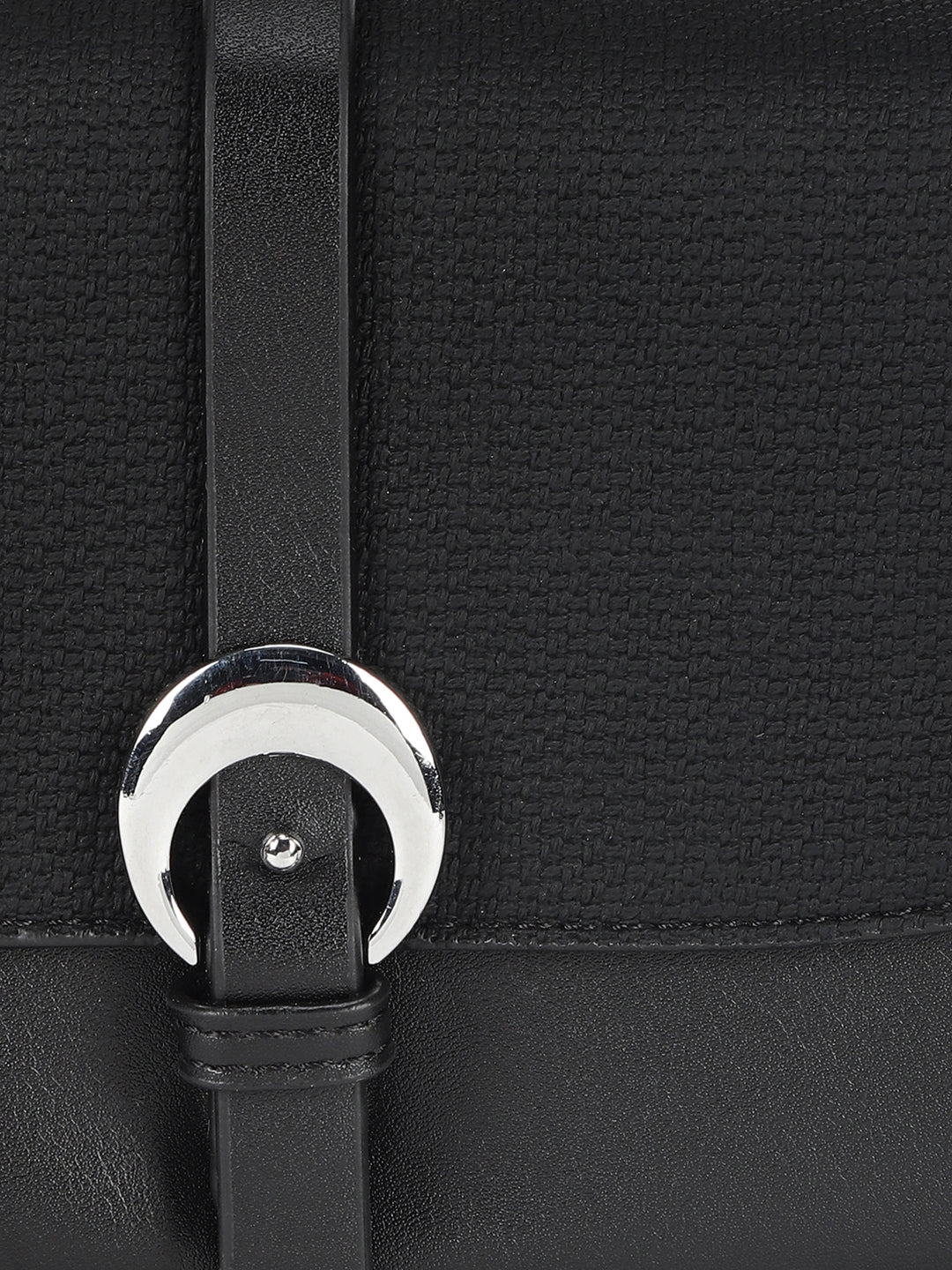 Eve Black Handheld Bag