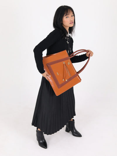 Dua Tan Laptop Bag