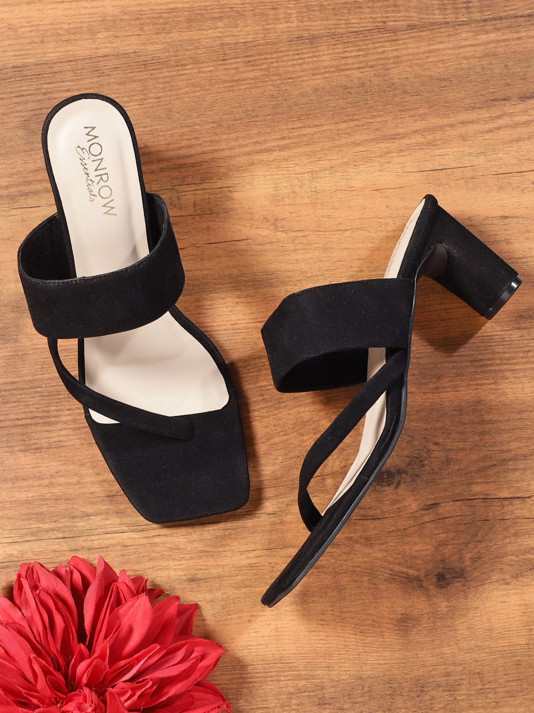 Jeanne Black Heels