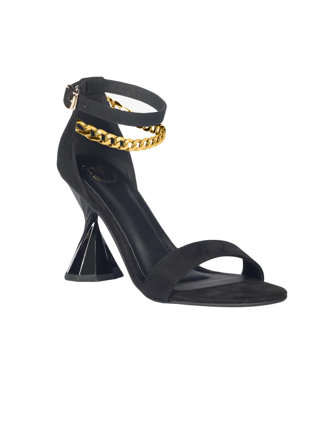 Ban Black Heels
