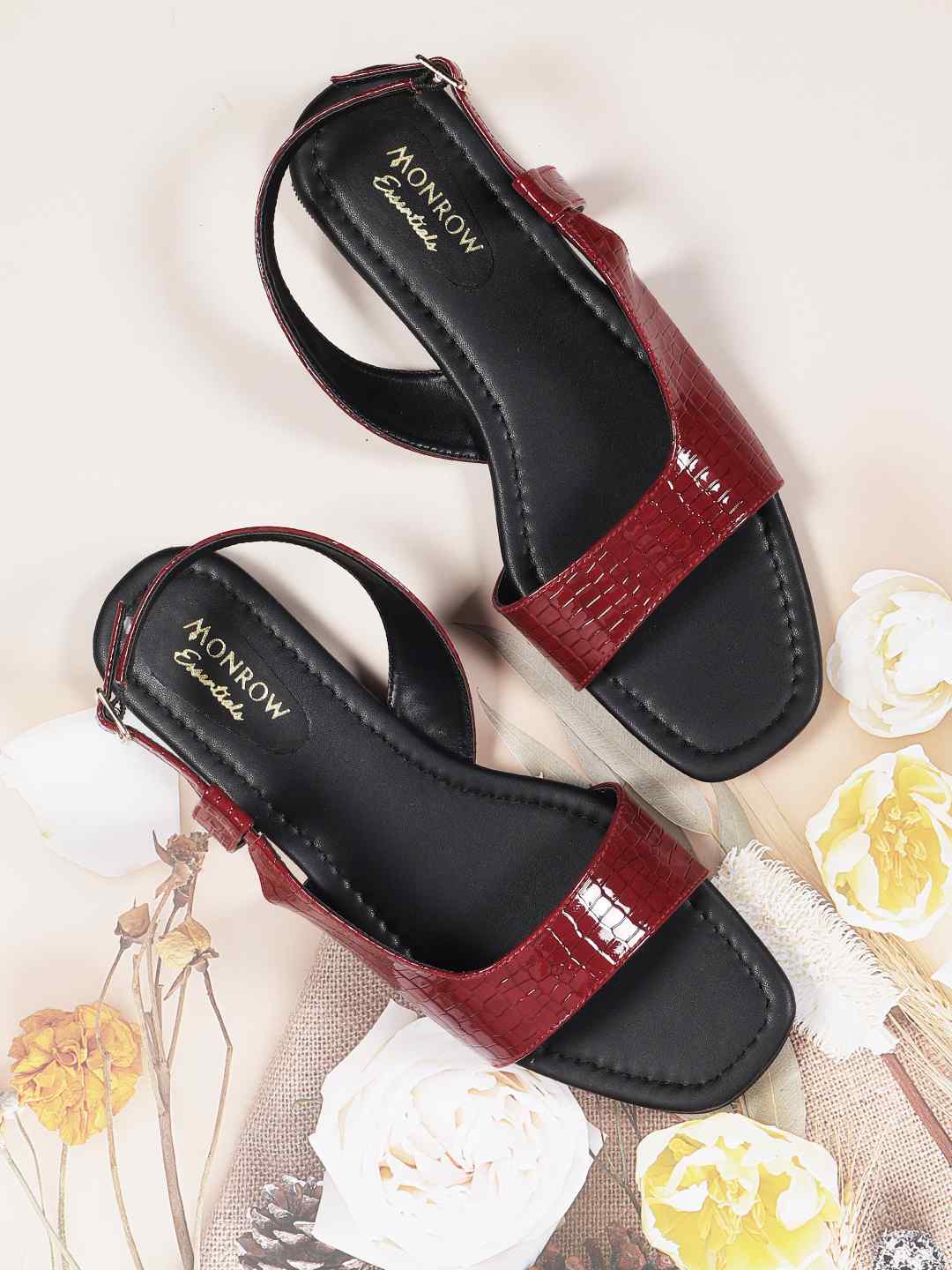 Lyna Maroon Flats